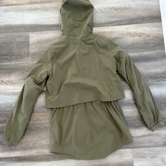Lululemon Jacket Size 6 - Picture 2 of 6